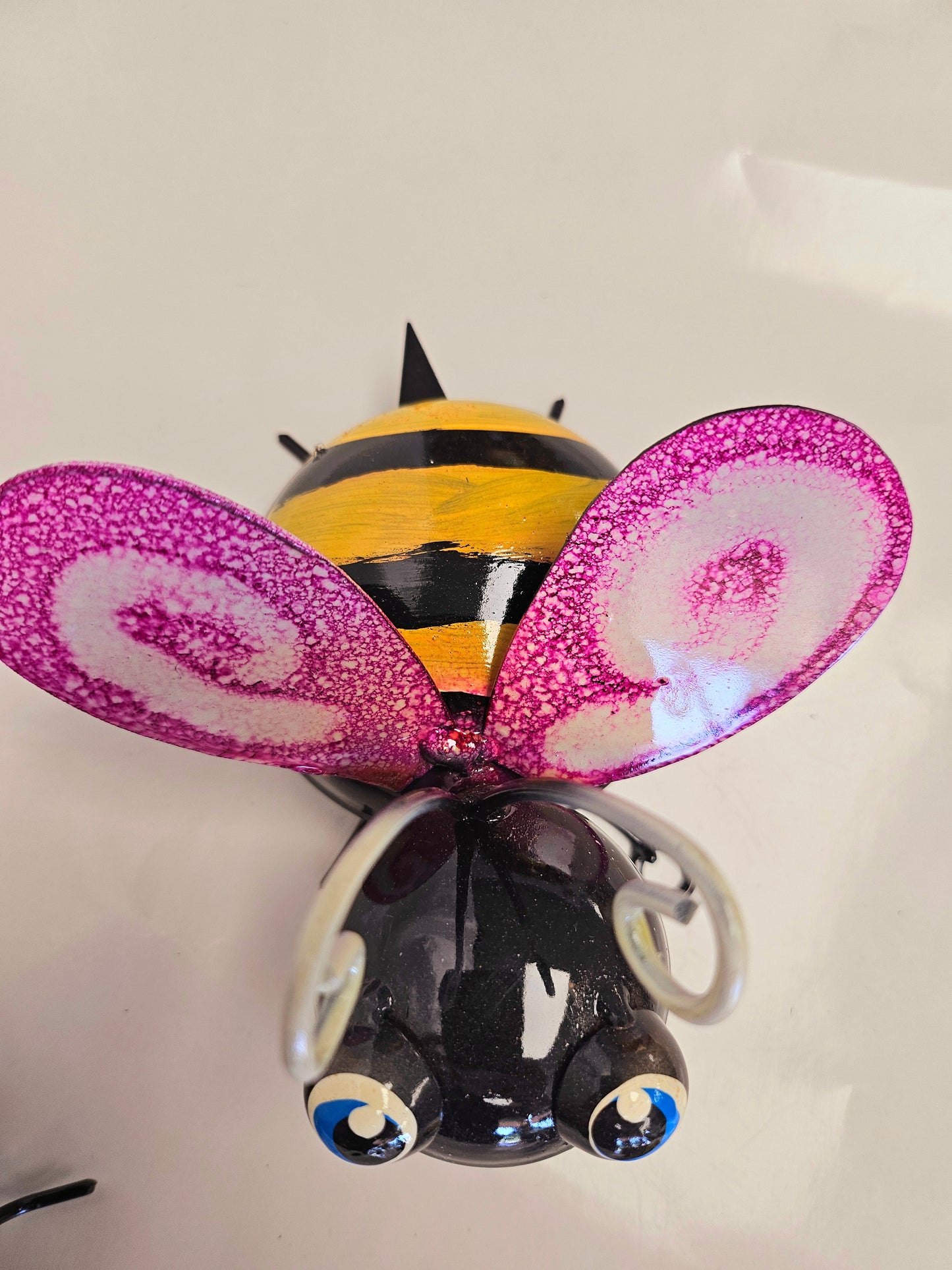 Handcrafted metal bumblebees ser of 3