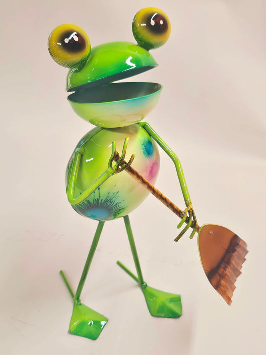 Handcrafted working metal frogs. (Bigger version)