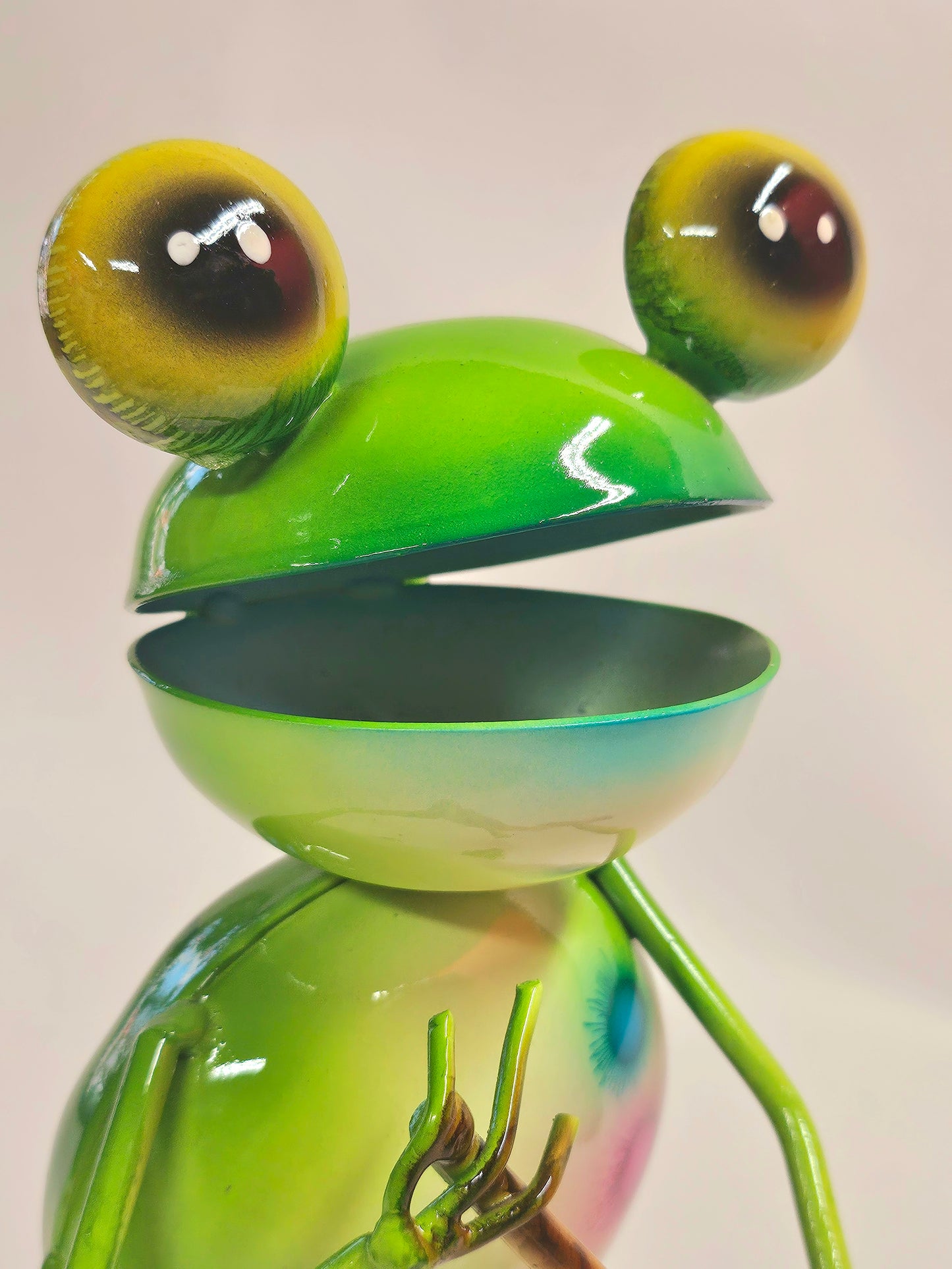 Handcrafted working metal frogs. (Bigger version)