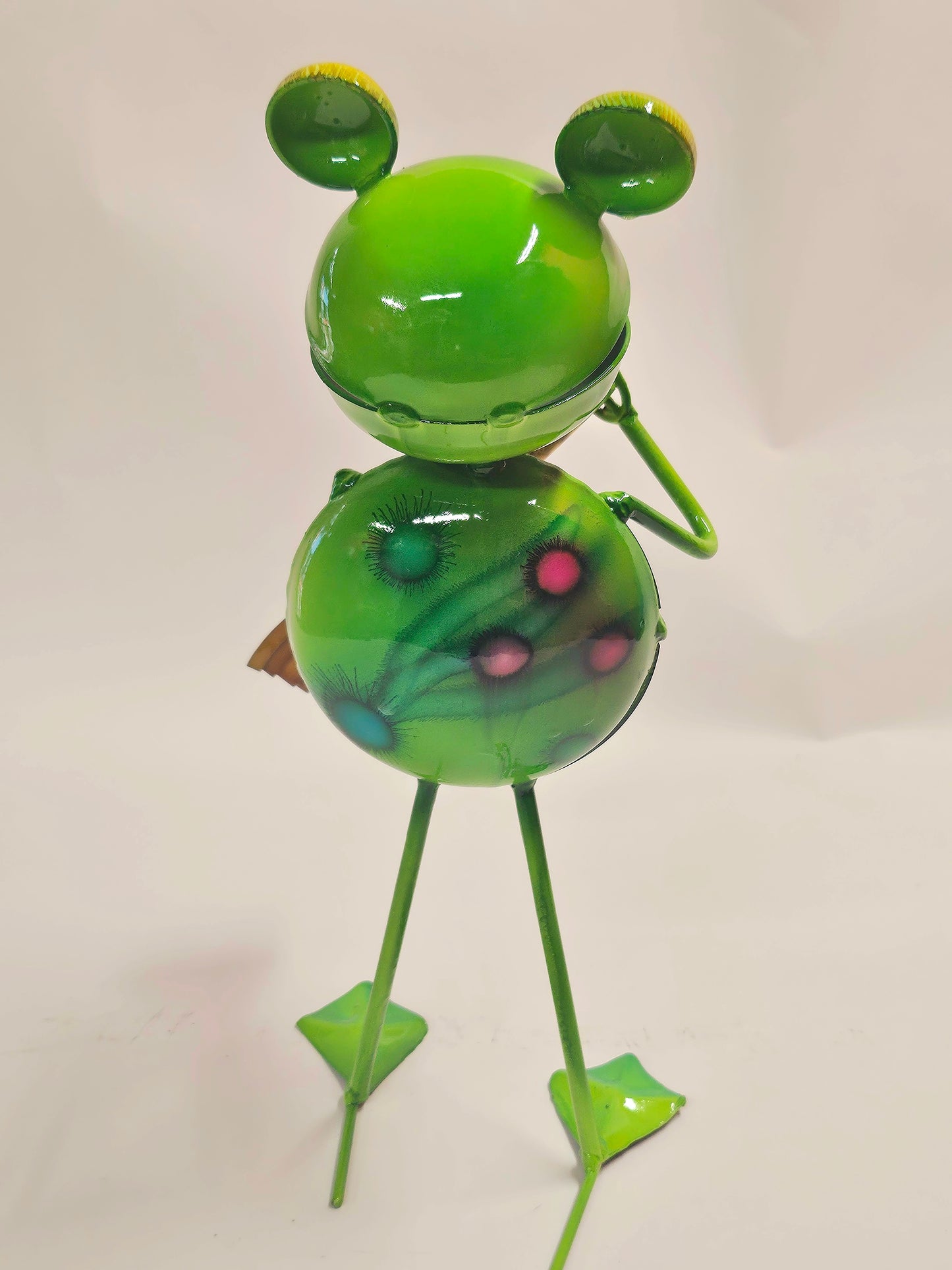 Handcrafted working metal frogs. (Bigger version)