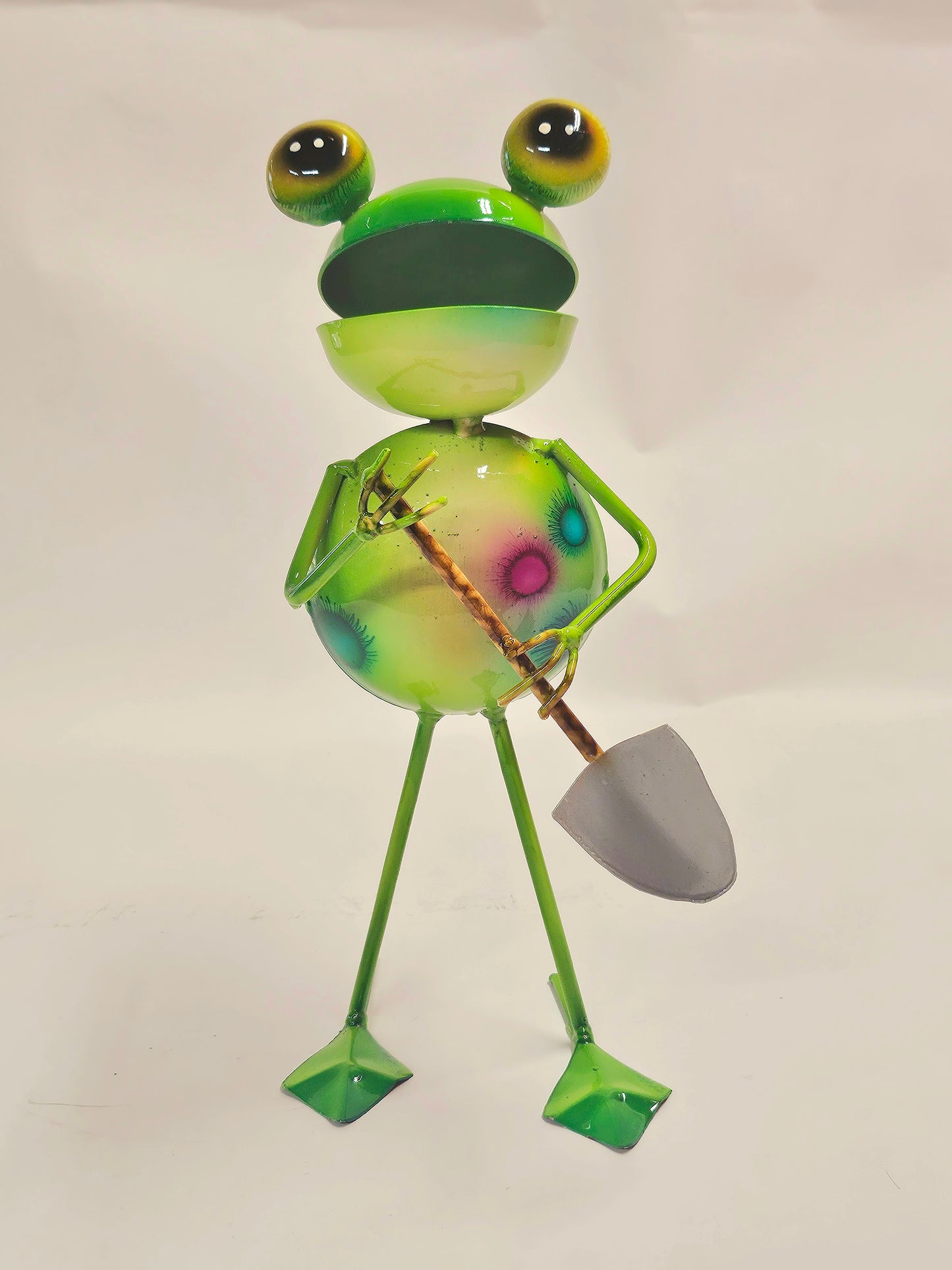 Handcrafted working metal frogs. (Bigger version)