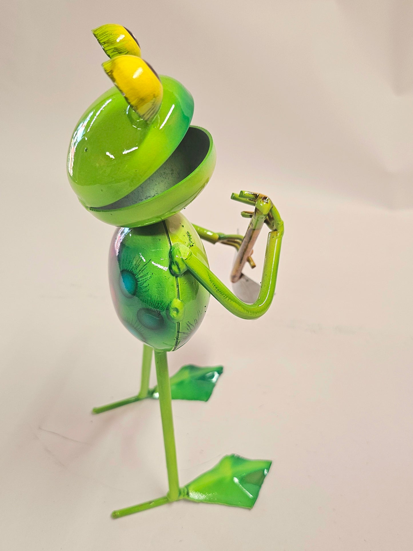 Handcrafted working metal frogs. (Smaller version)